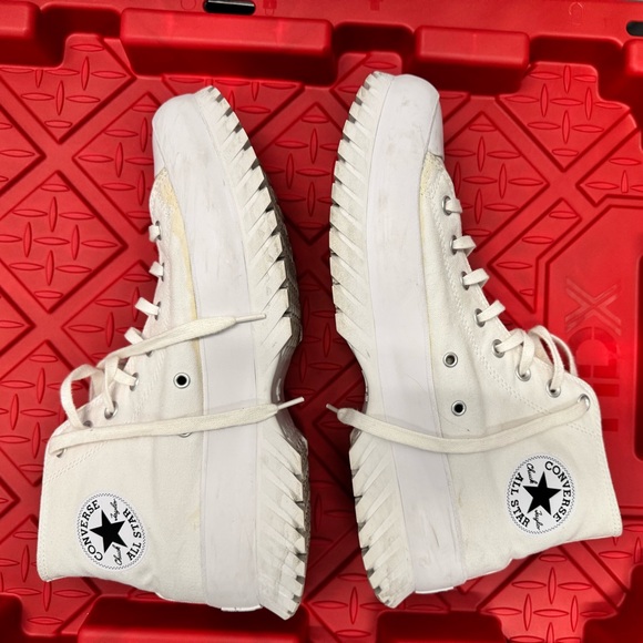 Converse Chuck Taylor All Star Lugged 2.0 high tops - Picture 2 of 5